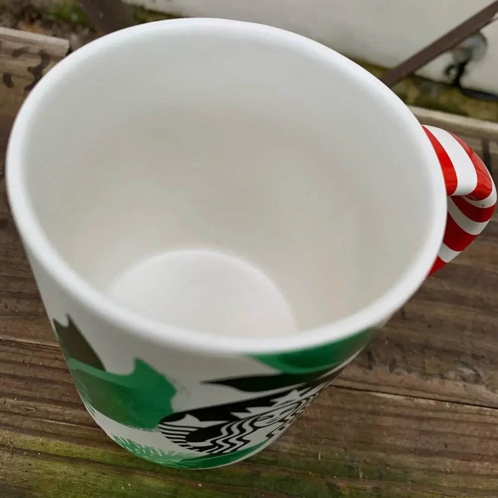 Starbucks 2019 Holiday coffee mug limited edition Holly and Peppermint Handle